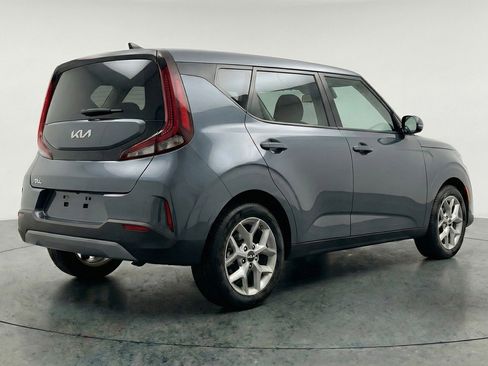 Used 2025 Kia Soul LX w/ LX Technology Package image 9