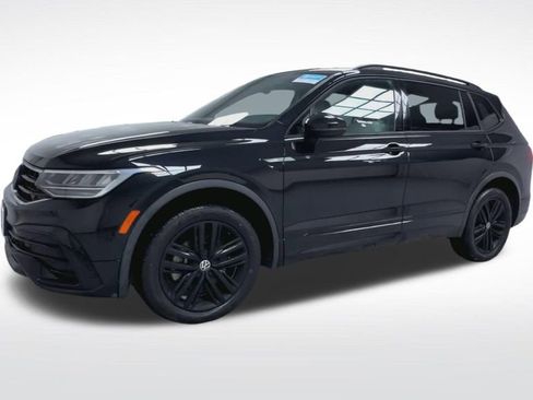 Used 2022 Volkswagen Tiguan SE R-Line AWD/4WD image 19