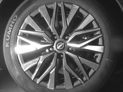 Used 2025 Nissan Altima 2.5 SV FWD image 13