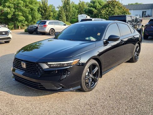 Used 2026 Honda Accord Sport image 3