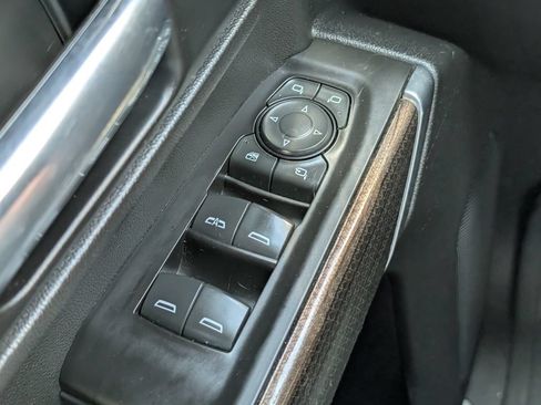 Used 2021 Chevrolet Silverado 2500 LT w/ Fleet Comfort Package AWD/4WD image 10