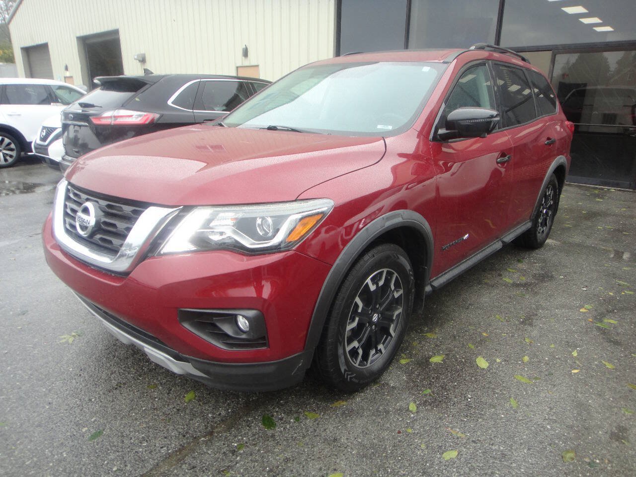 Used 2020 Nissan Pathfinder SL AWD/4WD image 1