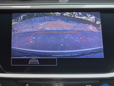 Used 2022 Buick Encore GX Preferred w/ Cold Weather Comfort Package image 27