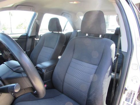 Used 2015 Toyota Camry LE FWD image 10