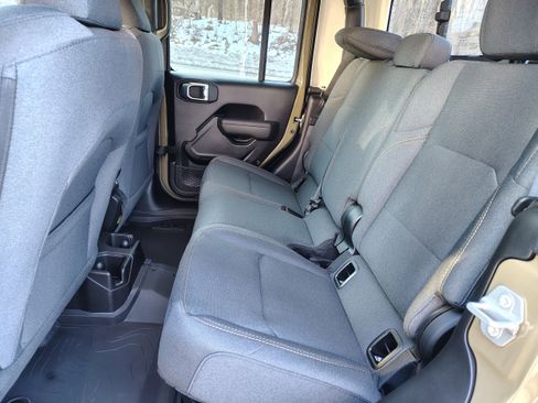 New 2026 Jeep Gladiator Sport image 20