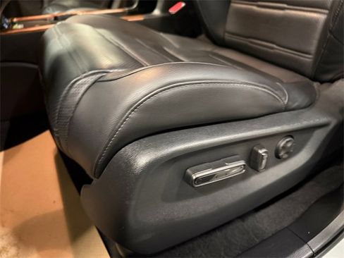 Certified 2020 Honda CR-V Touring image 24