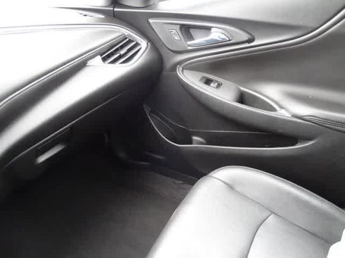 Used 2019 Chevrolet Malibu LT w/ Leather Package FWD image 29
