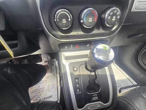 Used 2017 Jeep Compass High Altitude AWD/4WD image 15