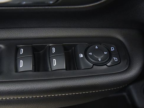Used 2023 GMC Terrain Denali w/ Black Diamond Edition AWD/4WD image 17