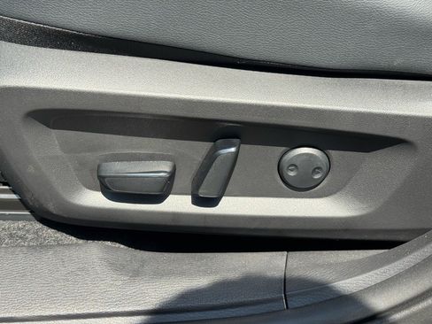 New 2025 Mitsubishi Outlander SEL image 26