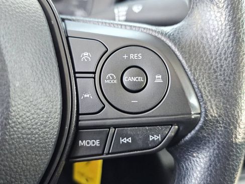 Used 2024 Toyota Corolla LE FWD image 11