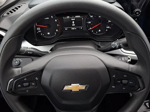 Used 2024 Chevrolet Trax LS w/ LS Convenience Package FWD image 20