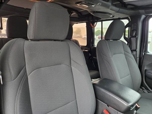 Used 2021 Jeep Wrangler Unlimited Sport AWD/4WD image 30