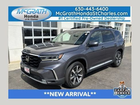 Used 2023 Honda Pilot Touring image 1