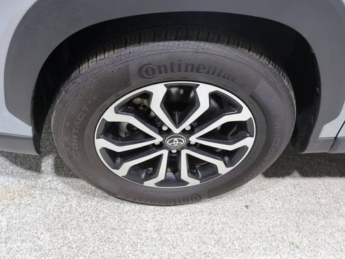 Certified 2024 Toyota Corolla Cross AWD Hybrid image 9