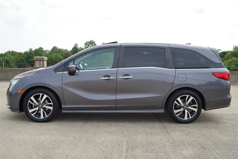 Used 2021 Honda Odyssey Touring image 2