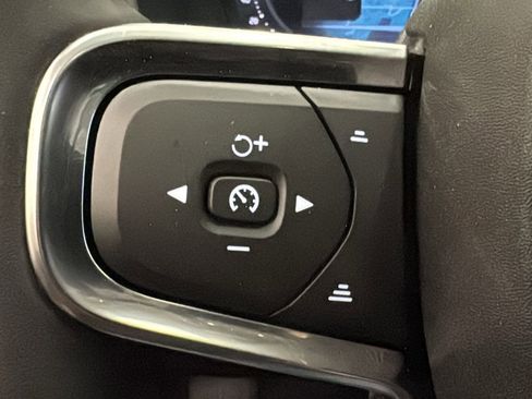 New 2026 Volvo XC40 B5 Ultra w/ Protection Package Premier image 13