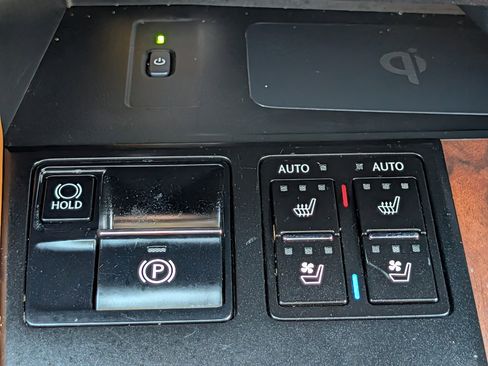 Used 2022 Lexus RX 450h AWD w/ Premium Package image 28