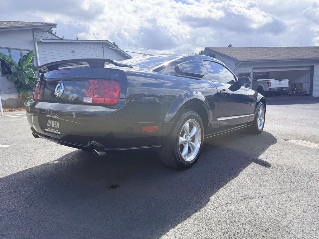 Used 2007 Ford Mustang GT RWD image 5