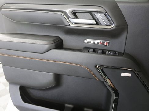 Certified 2024 GMC Sierra 1500 AT4 w/ Technology Package image 28