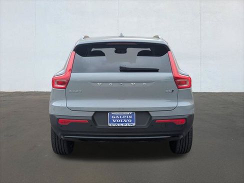 New 2026 Volvo XC40 B5 Plus w/ Protection Package Premier AWD/4WD image 5