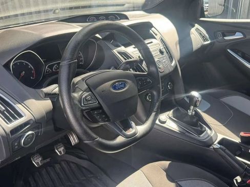 Used 2017 Ford Focus ST FWD image 15