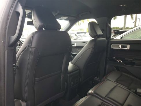 Used 2022 Ford Explorer ST-Line w/ Class IV Trailer Tow Package image 16