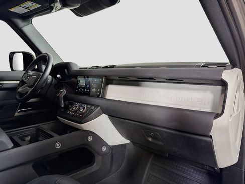 Certified 2023 Land Rover Defender 110 S AWD/4WD image 30