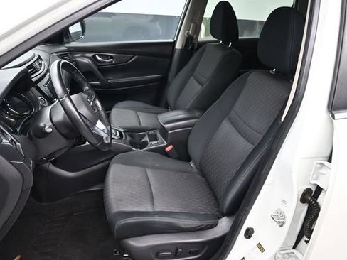 Used 2018 Nissan Rogue SV FWD image 17