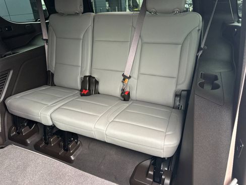 Used 2022 Chevrolet Tahoe LT w/ Luxury Package image 14