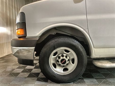 Used 2024 GMC Savana 2500 Work Van w/ Driver Convenience Package image 28