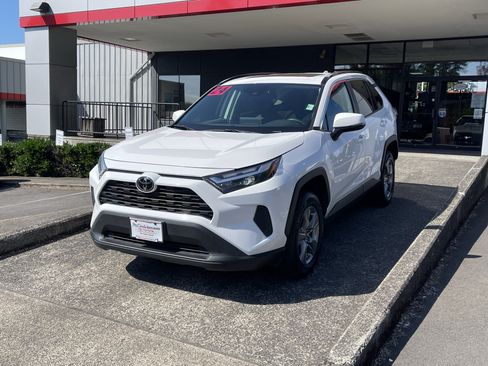 Certified 2024 Toyota RAV4 XLE w/ Convenience Package AWD/4WD image 3