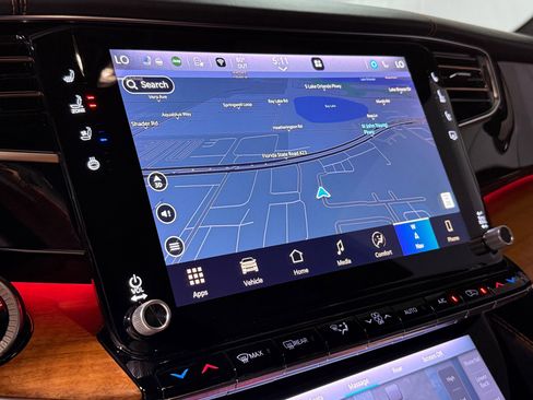 Used 2024 Jeep Grand Wagoneer Series III w/ HD Trailer Tow Package image 27