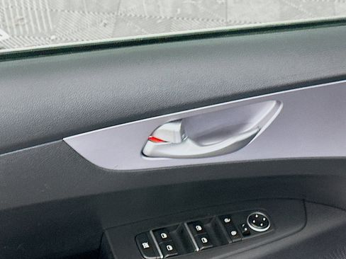 Used 2024 Kia Forte LXS image 15