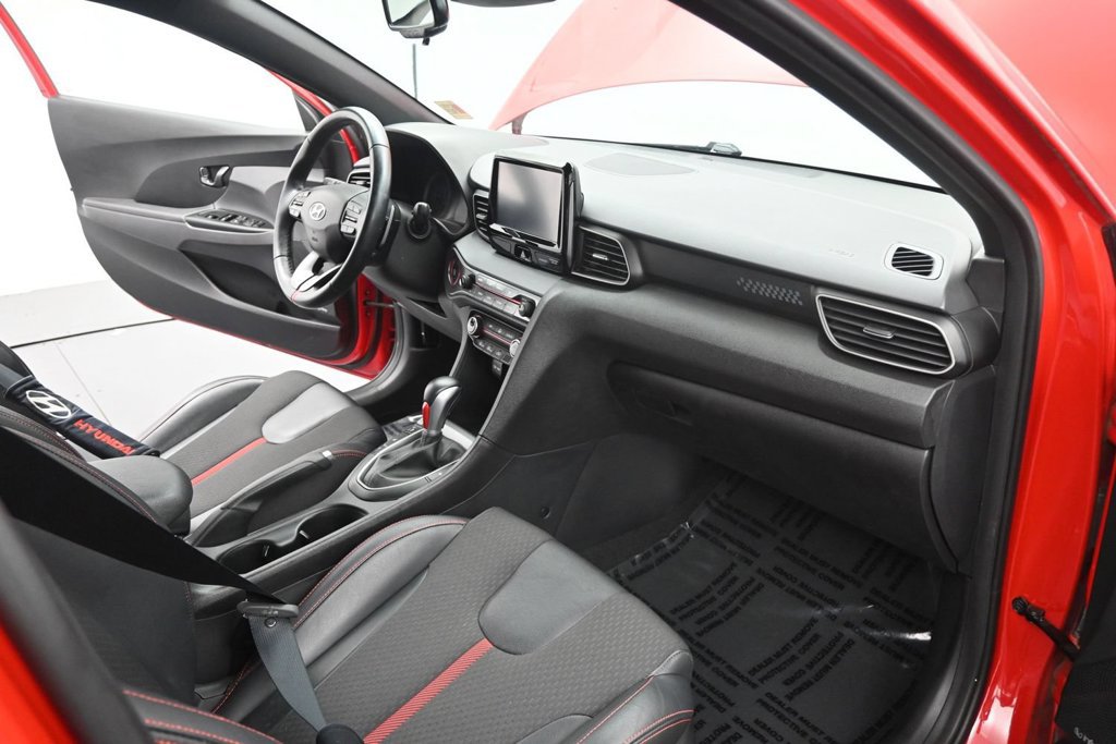 Used 2019 Hyundai Veloster Turbo FWD image 18