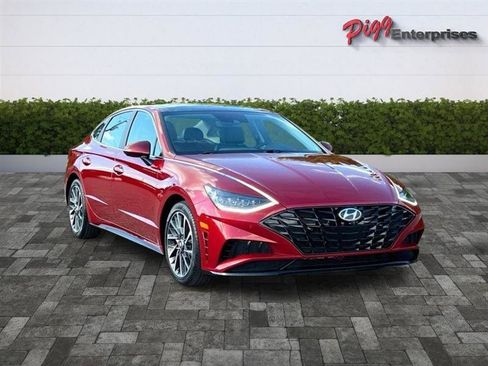 Used 2023 Hyundai Sonata Limited w/ Preferred Accessory Package image 7