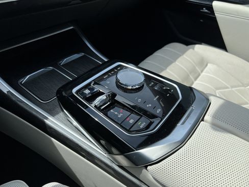 Used 2023 BMW 740i RWD image 26