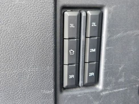 Used 2023 Ford Expedition Max XLT image 11