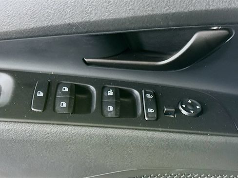 Certified 2025 Hyundai Elantra Sport FWD image 22