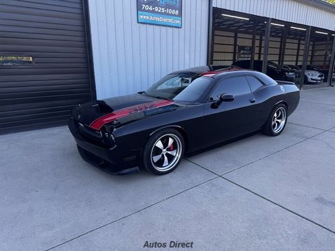 Used 2012 Dodge Challenger SRT8 image 1