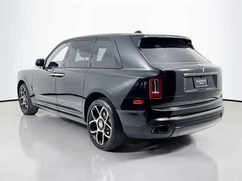 Certified 2022 Rolls-Royce Cullinan Black Badge w/ Dark Exterior Package image 6