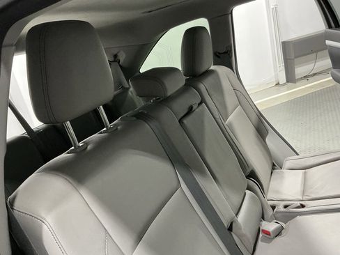 Used 2018 Toyota Highlander XLE image 27