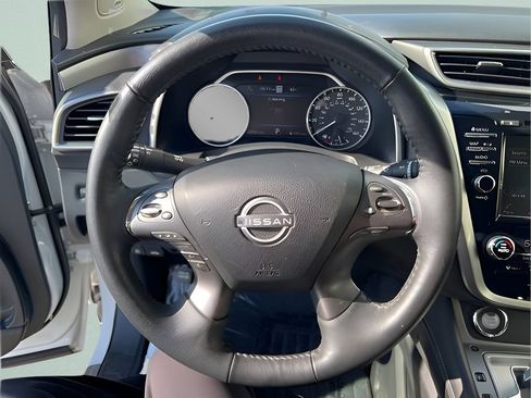 Used 2023 Nissan Murano SL AWD/4WD image 13