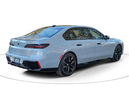 New 2026 BMW i7 eDrive50 w/ M Sport Package RWD image 4