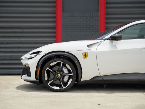 Used 2025 Ferrari Purosangue AWD/4WD image 13