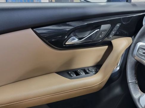 Certified 2022 Chevrolet Blazer Premier w/ Enhanced Convenience Package AWD/4WD image 23