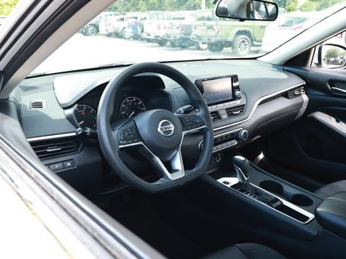 Used 2022 Nissan Altima 2.5 S FWD image 23