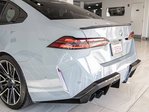 Used 2025 BMW M5 w/ Carbon Package image 14