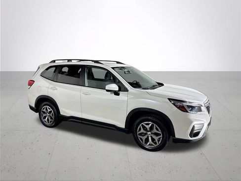 Used 2021 Subaru Forester Premium w/ Popular Package #1 AWD/4WD image 4