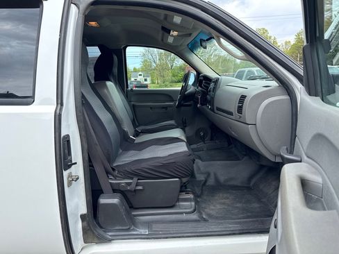 Used 2011 GMC Sierra 2500 W/T AWD/4WD image 12